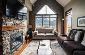 Spacious Penthouse Suite-king Beds-pool & Hot Tub